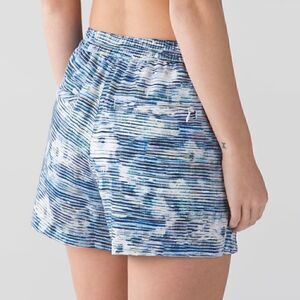 Lululemon &go Keepsake Short in Blurry Belle Multi